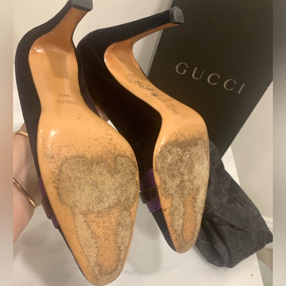 GUCCI Purple Velvet Heels with Gold Buckle Size 10 - Picture 9 of 11